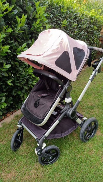 Bugaboo Fox 2 babakocsi m�zes kos�rral �s sport r�sszel