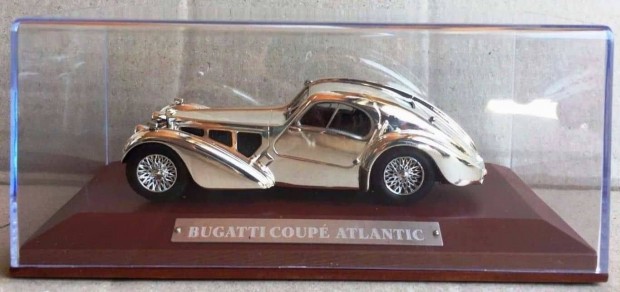 Bugatti Atlantic ezst modell