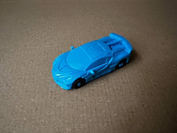 Bugatti Divo transformers 1/64 - világoskék