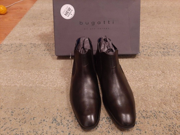 Bugatti fekete bőrcipő