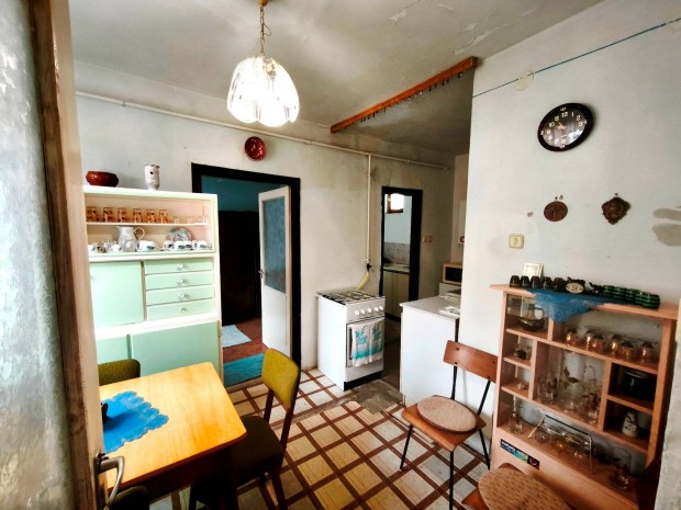 Bujon Benzink�t K�zel�ben Azonnal Birtokba Vehet� Tehermentes Csal�di