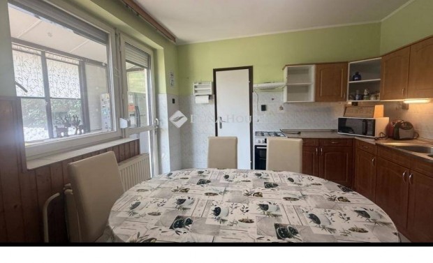 B�ki elad� 202 nm-es h�z #5036328