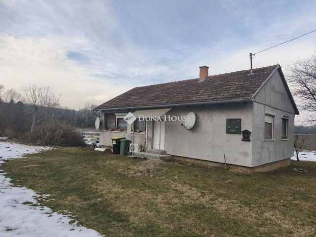 B�kk�sdi elad� 59 nm-es h�z