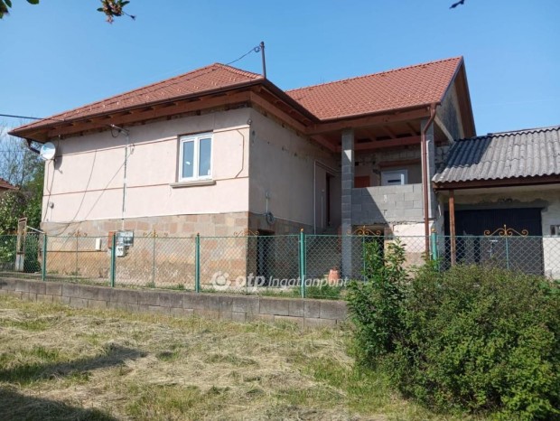 B�kkzs�rci 100 nm-es h�z elad�