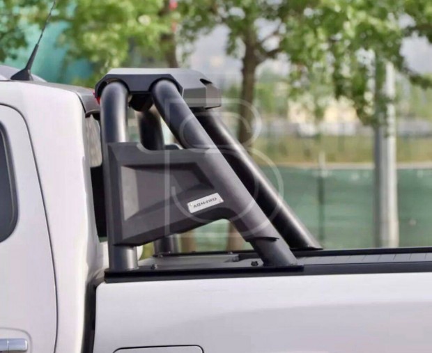 Bukkeret Ford Ranger, Mitsubishi L200 vadonat j