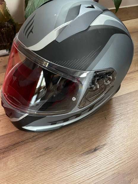 Buk�sisak MT Helmets