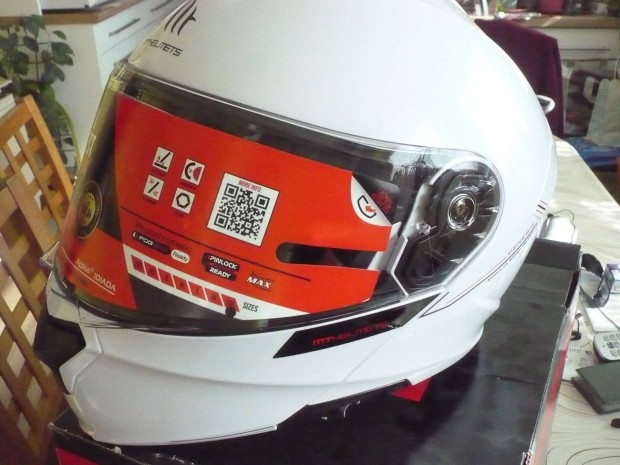 Buk�sisak MT Helmets Genesis SV Solid XXL