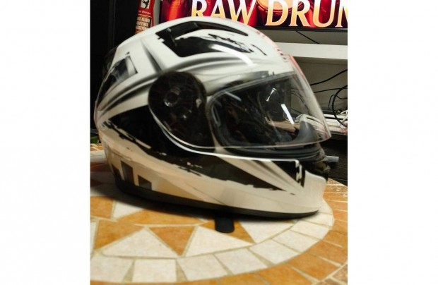 Buk�sisak , z�rt j� �llapotban