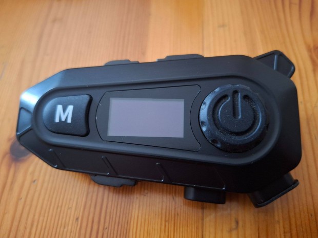 Buksisakba szerelhet headset+fm rdi