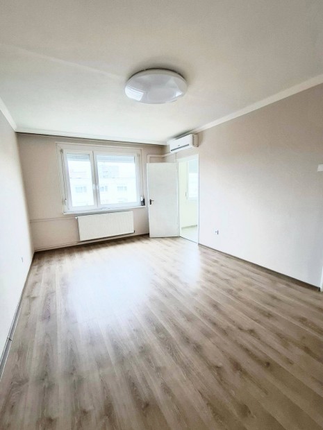 Bulg�rf�ld�n Fel�j�tott Lak�s Elad�!