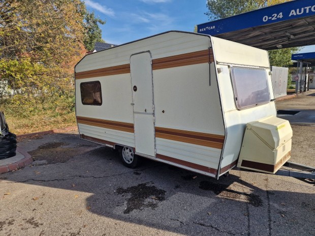 Buntsner 400 lakokocsi telepitesre, 4 fekhely, szallitassal