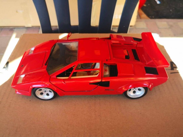 Burago 1:18 Lamborghini Countach 1988
