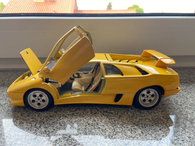 Burago 1:18 Lamborghini Diablo 1990