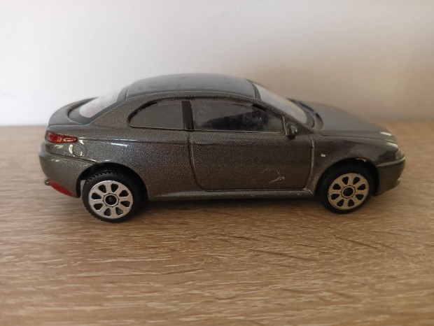 Burago ALFA Romeo GT 1/43