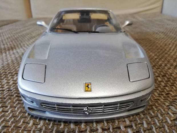 Burago Ferrari 456GT 1992 1:18 modellaut