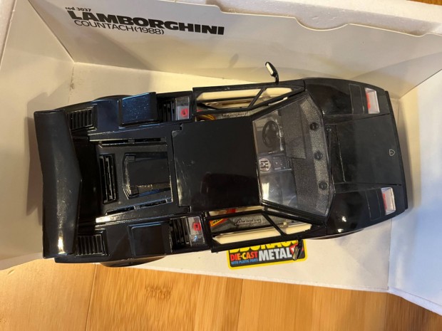 Burago Lamborghini Countach 1988 1/18 Fm