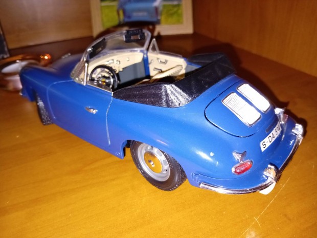 Burago Porsche 356  (1961) 1:18