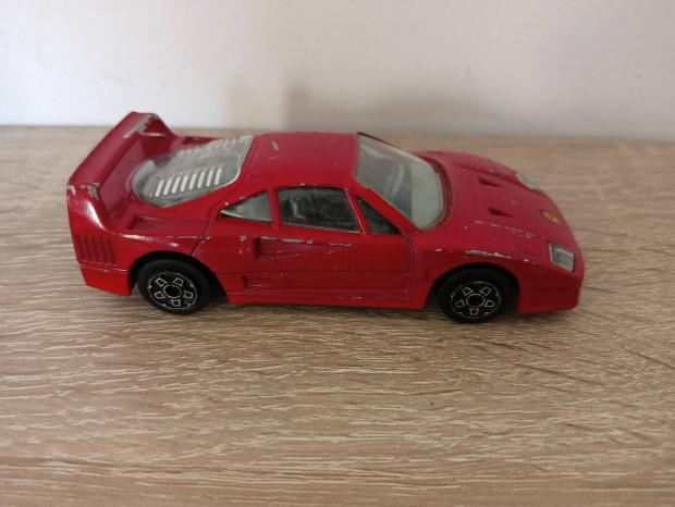 Burago Red Ferrari F40 1/43