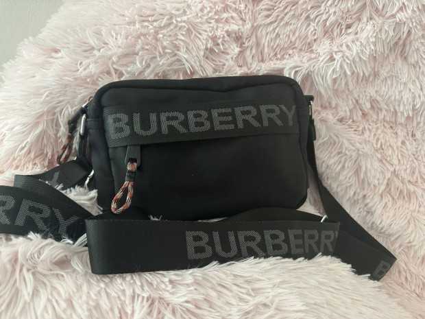 Elad burberry taska Magyarorsz g J fog s