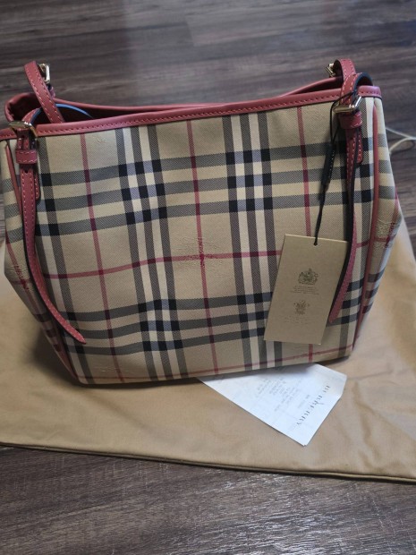 Burberry Sz�ml�s �j t�ska 33x28cm elad�
