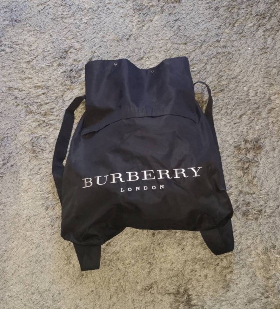 Burberry kabt s egyben szerelt htizsk 