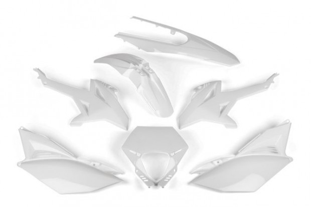 Burkolat k�szlet 7 db. feh�r Beta RR 2012 - 2020