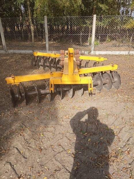 Busa trcsa elad