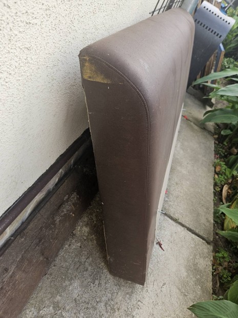 Bútorosoknak kincset érő ágy háttámla eladó