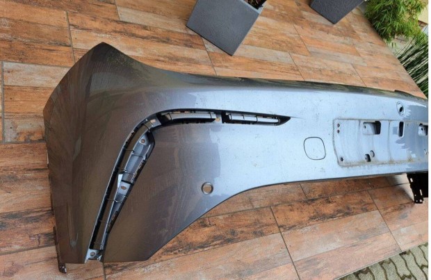 Byd Dolphin első lökhárító sérült