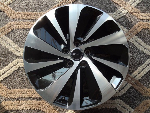 Byd Seal U s Seal U DM-i gyri 19-es alufelni garnitra + kupak, Tpms