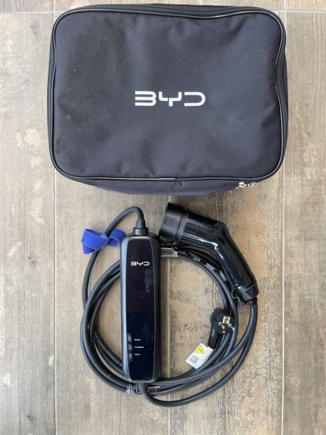 Byd gyri Type 2 230V konnektoros tltkbel/EVSE Elad!