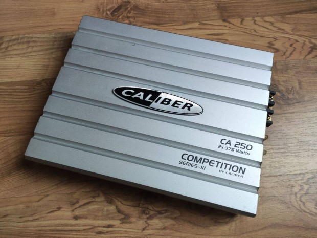 CA250 Competition Series III by Caliber autós erősítő