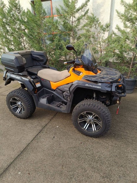 CAN-AM L Outlander Quad elad