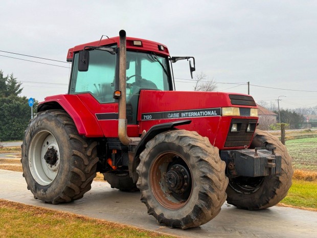 CASE IH Magnum 7120 traktor