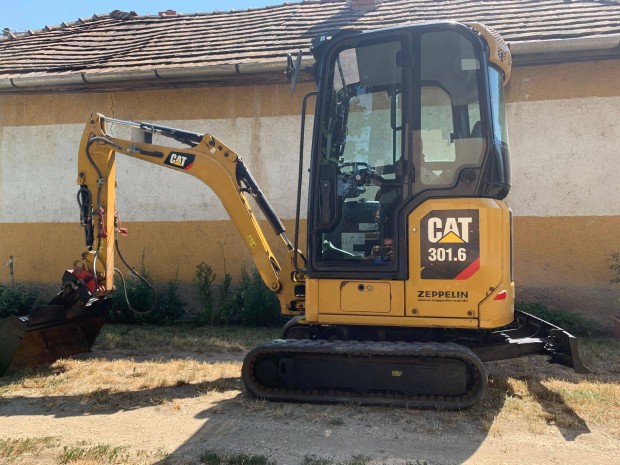 CAT 301.6 1.9 tonnás kiváló állapotú minikotró, árokásó eladó
