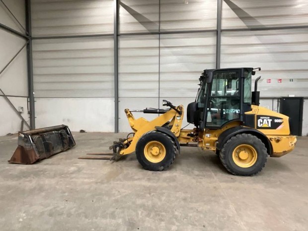 CAT 908 H / 3.977 h üzemóra / Lízing 20%-tól