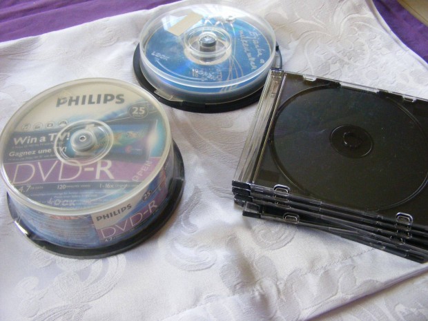 CD, DVD, trolk - csomag