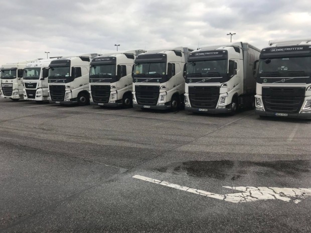 CE- KAT Belf�ld G�pj�rm� vezet�t keres�nk