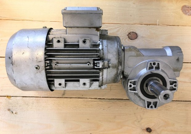 CHT Hajtm 0,25 kW 39r/hajtmves villanymotor