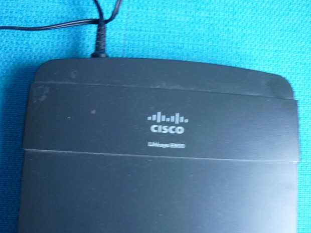 CISCO Linksys E900 wifi router 300 Mbs elad