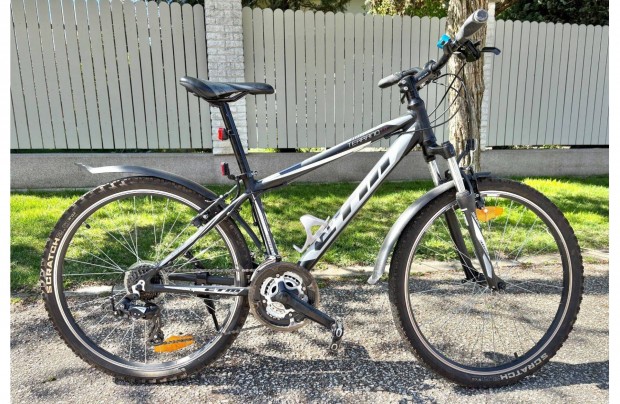 CTM Terrano 1.0 mountain bike, váz mérete: 15", kerék mérete: 26"