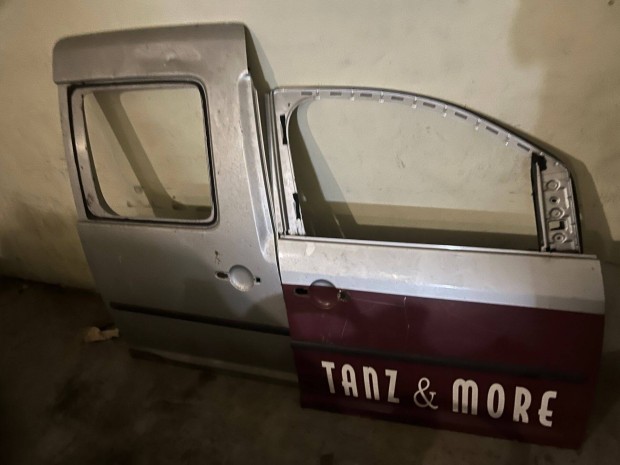 Caddy Maxi jobbos ajt�+tol�ajt� elad�! 2010-15