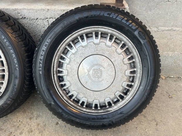Cadillac 5x115 16" alufelni 215/60 R16 Michelin gumikkal