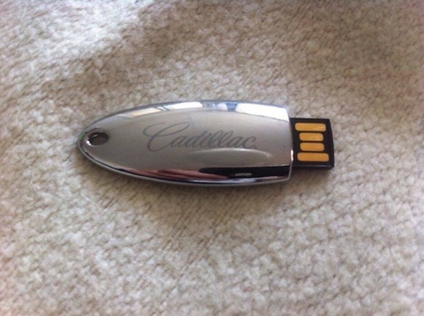 Cadillac krm USB 2.0 pendrive dobozban, 8 GB