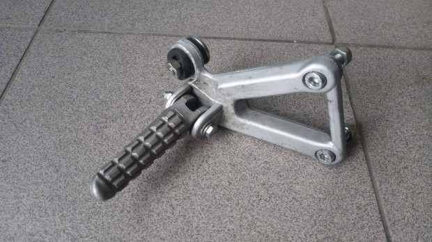 Cagiva Mito utaslábtartó