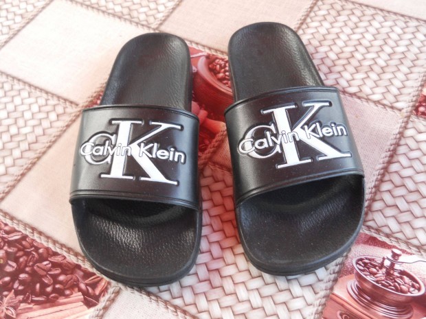 Calvin Klein j Frfi 42 Papucs!