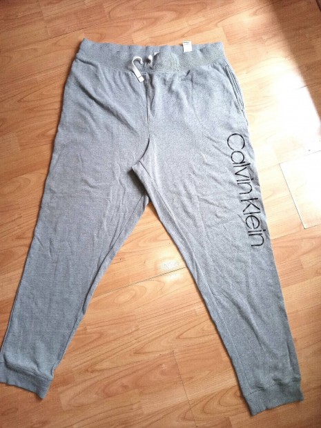 Calvin Klein XL-es frfi nadrg 