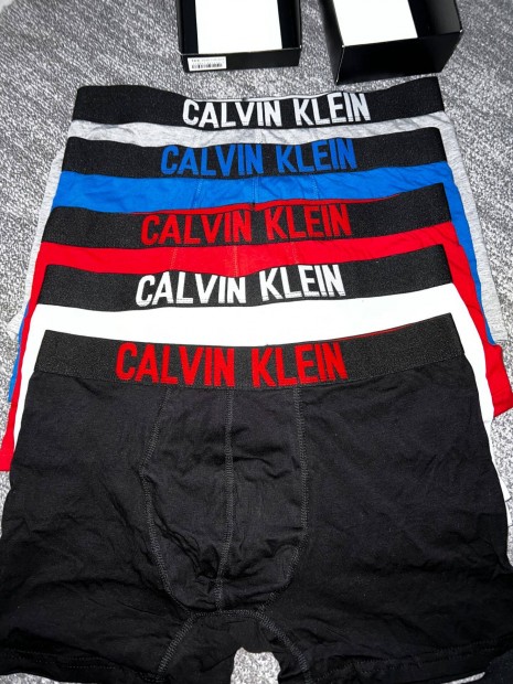 Calvin Klein fehrnem alsnadrg elad! 2XL! 5db! 11.999 Ft