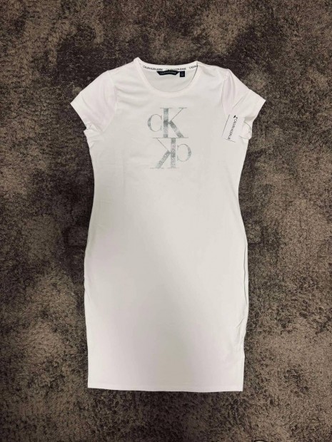 Calvin Klein ruha