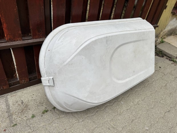 Camtek tetőbox 320 literes, sérült